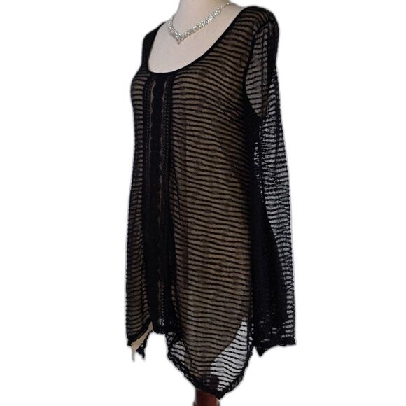 Max Studio Nearly Nude Lacey Layer Top Size Medium - Picture 4 of 11